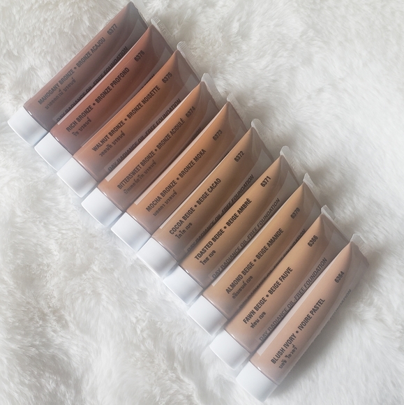 🆕️MK- Day Radiance Foundation Formula 3 - Picture 3 of 8